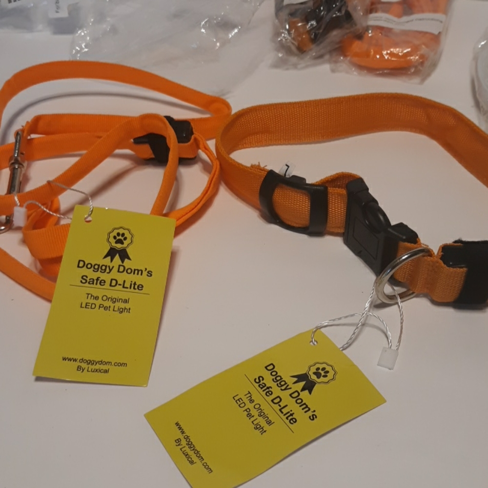 Doggy doms safe-d-lite. Collar-leash